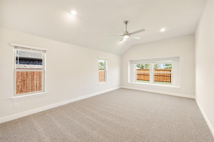 Spacious, unfurnished interior of a new home in Waterscape Classic 60s, Royse City (Image 16).