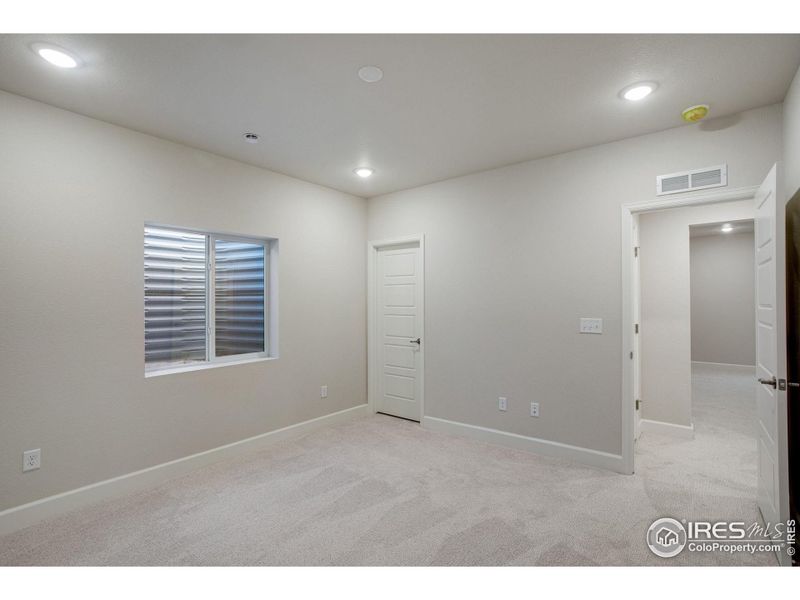 Spacious, unfurnished interior of a new home in , Berthoud (Image 34).