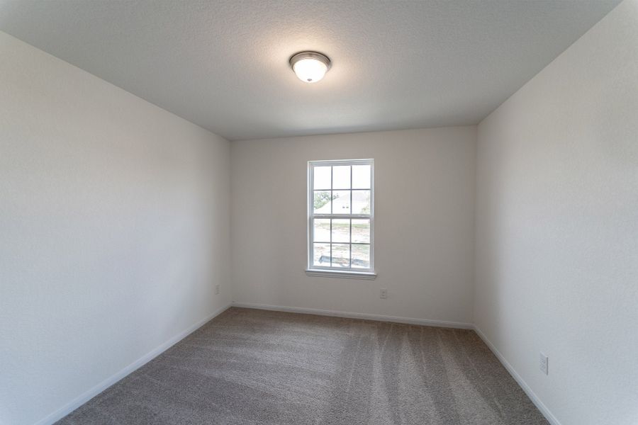 Spacious, unfurnished interior of a new home in Hunter's Ranch, San Antonio (Image 18).