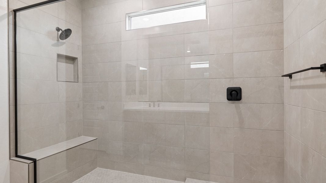 Representative interior finishes for a home built from the Phoenician by D.R. Horton in The Ridge at Stone Butte, Phoenix (Image 14).