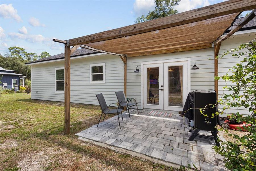 Exterior details and patio area of a home in , Trenton (Image 25).