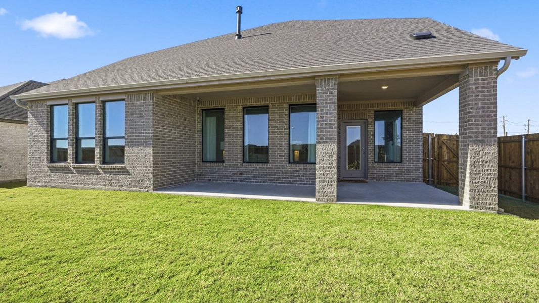 Representative exterior details of a home built from the Englewood by D.R. Horton in Morning Ridge, Princeton (Image 3). Representative exterior details of a home built from the Englewood by D.R. Horton in Morning Ridge, Princeton (Image 3).