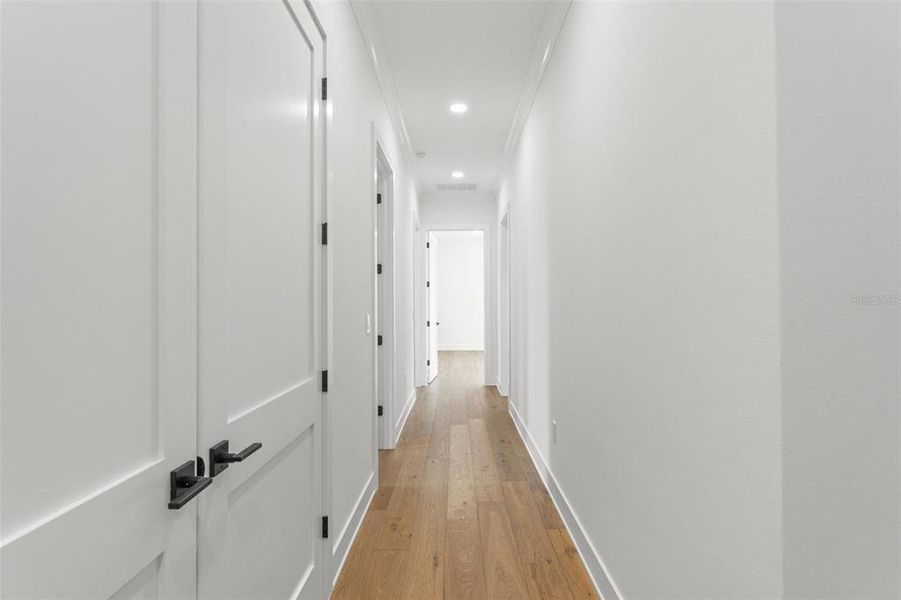 Spacious, unfurnished interior of a new home in , Tampa (Image 20).