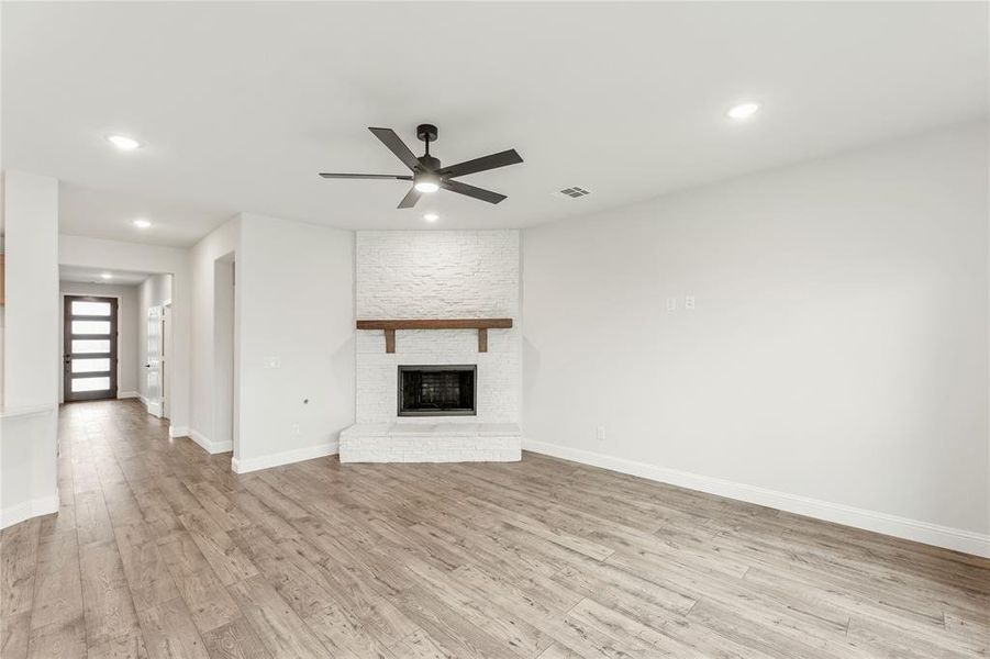 Spacious, unfurnished interior of a new home in Waterscape Classic 50s, Royse City (Image 32). Spacious, unfurnished interior of a new home in Waterscape Classic 50s, Royse City (Image 32).