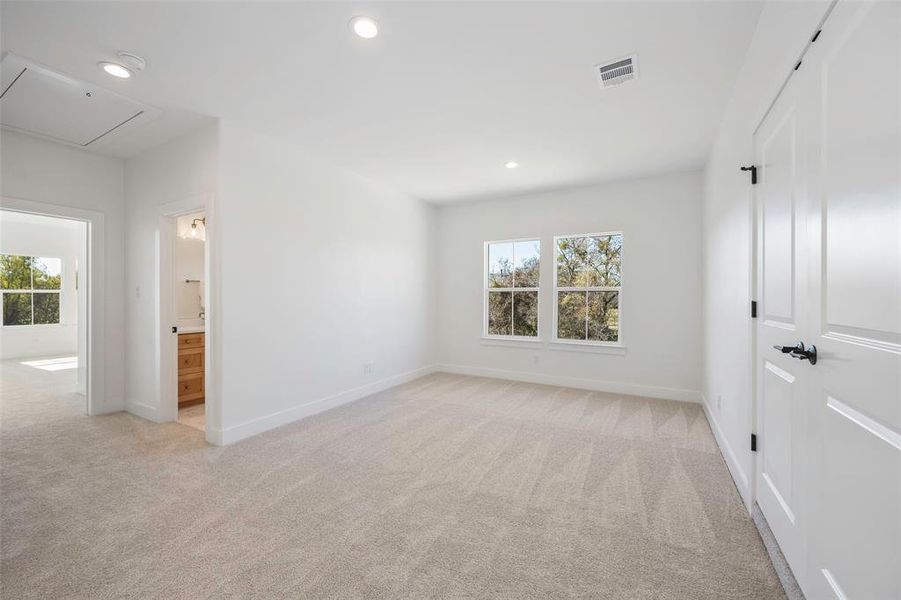 Spacious, unfurnished interior of a new home in , McKinney (Image 27). Spacious, unfurnished interior of a new home in , McKinney (Image 27).