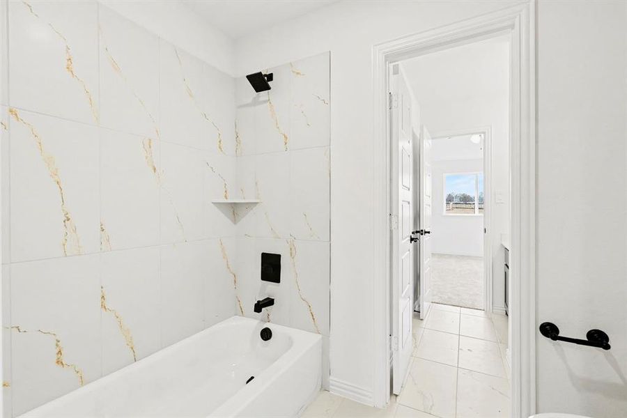 Furnished interior view inside a new home in , Prosper (Image 15).