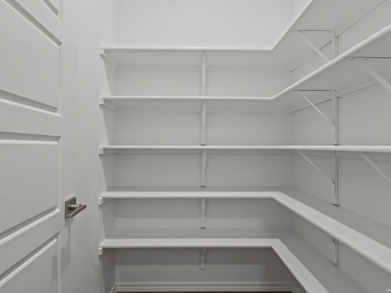 Spacious, unfurnished interior of a new home in Comanche Ridge, San Antonio (Image 29).