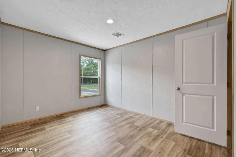 Spacious, unfurnished interior of a new home in , Keystone Heights (Image 35).