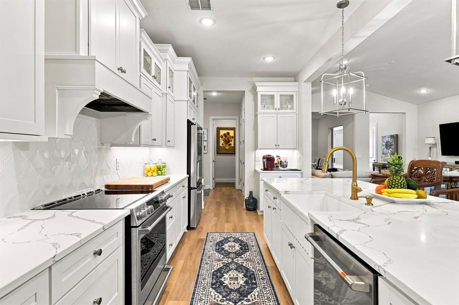 18 Kitchen3