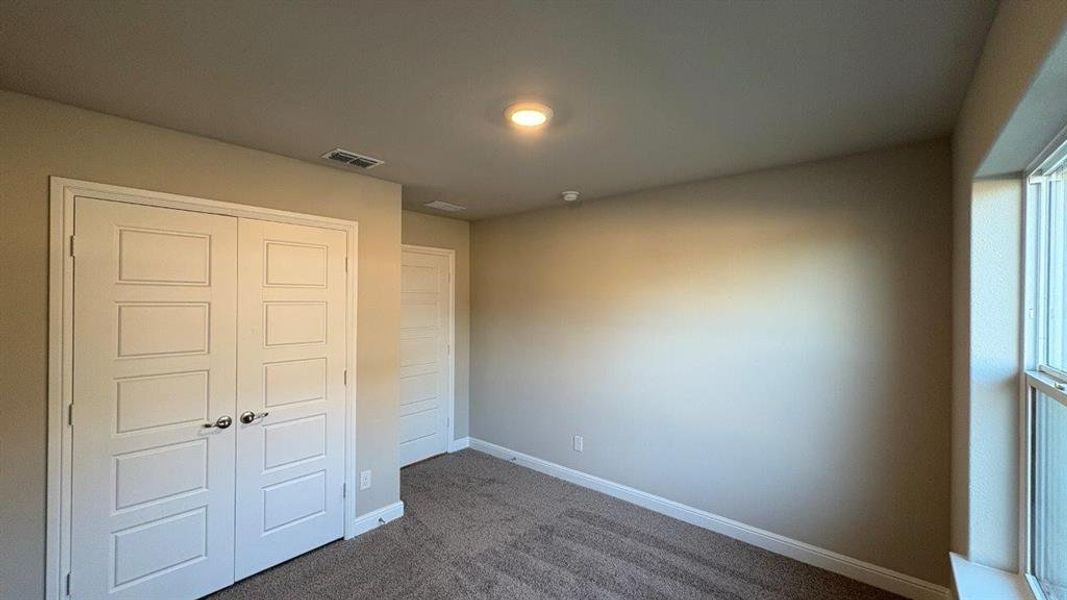 Spacious, unfurnished interior of a new home in Sandstone Estates, Granbury (Image 21). Spacious, unfurnished interior of a new home in Sandstone Estates, Granbury (Image 21).