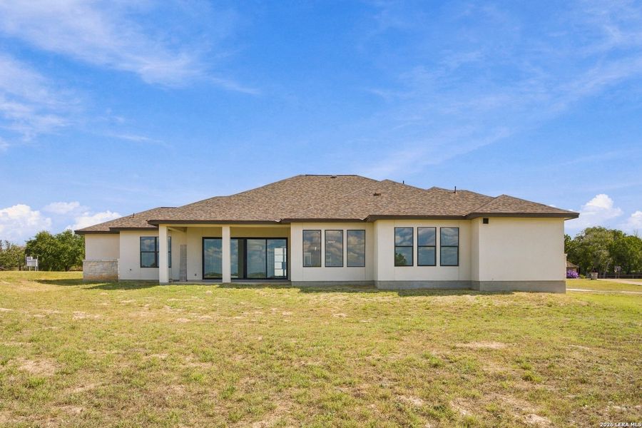 Exterior details and patio area of a home in , Floresville (Image 28).
