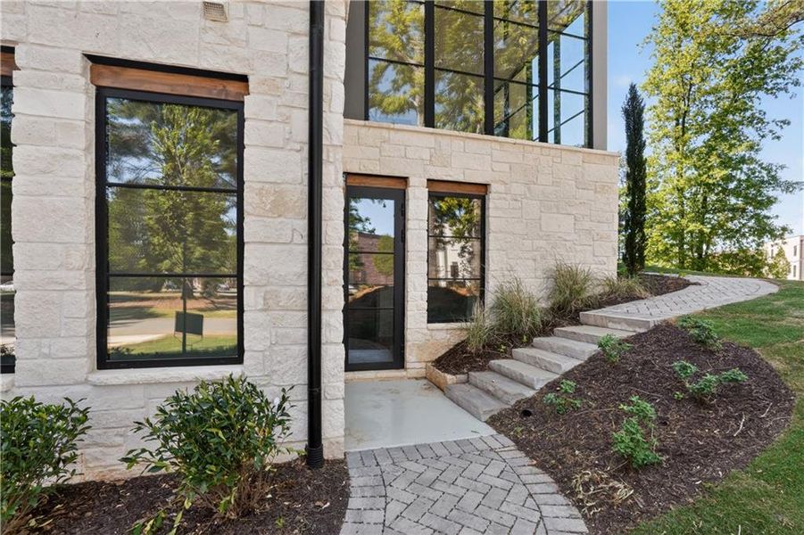 Exterior details and patio area of a home in , Alpharetta (Image 4).