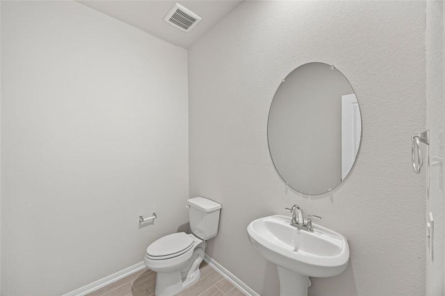 Furnished interior view inside a new home in River Ranch Meadows, Dayton (Image 9). Furnished interior view inside a new home in River Ranch Meadows, Dayton (Image 9).