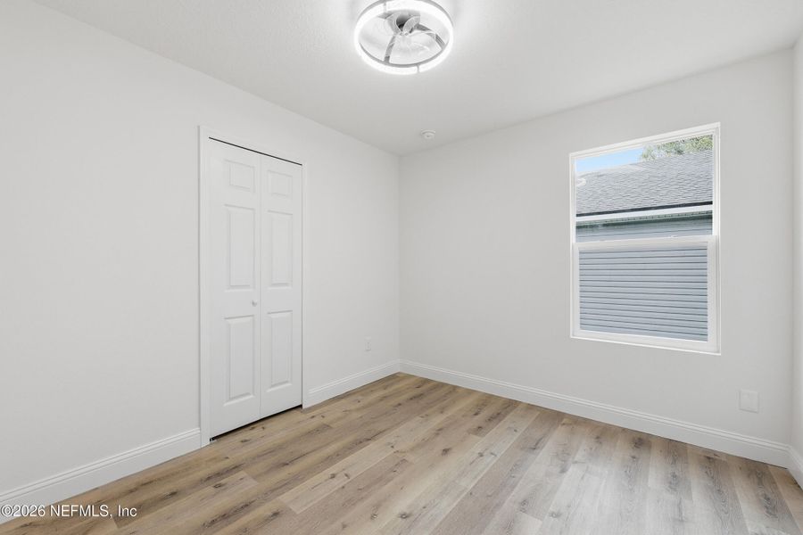 Spacious, unfurnished interior of a new home in , Jacksonville (Image 27).