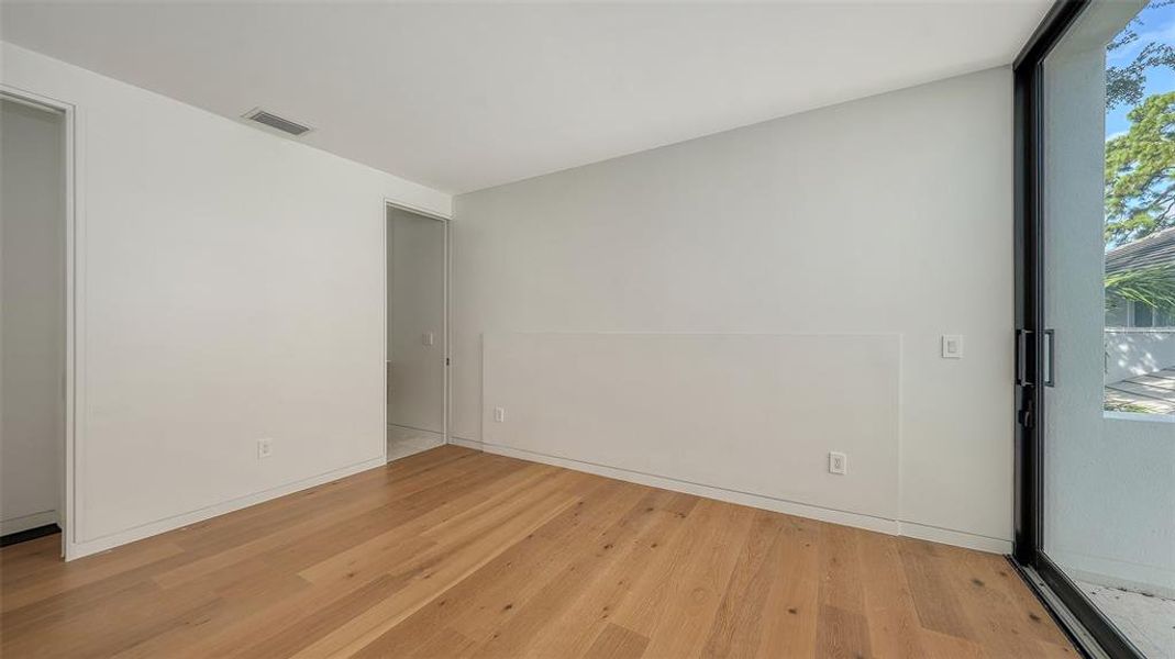 Spacious, unfurnished interior of a new home in , Sarasota (Image 58). Spacious, unfurnished interior of a new home in , Sarasota (Image 58).