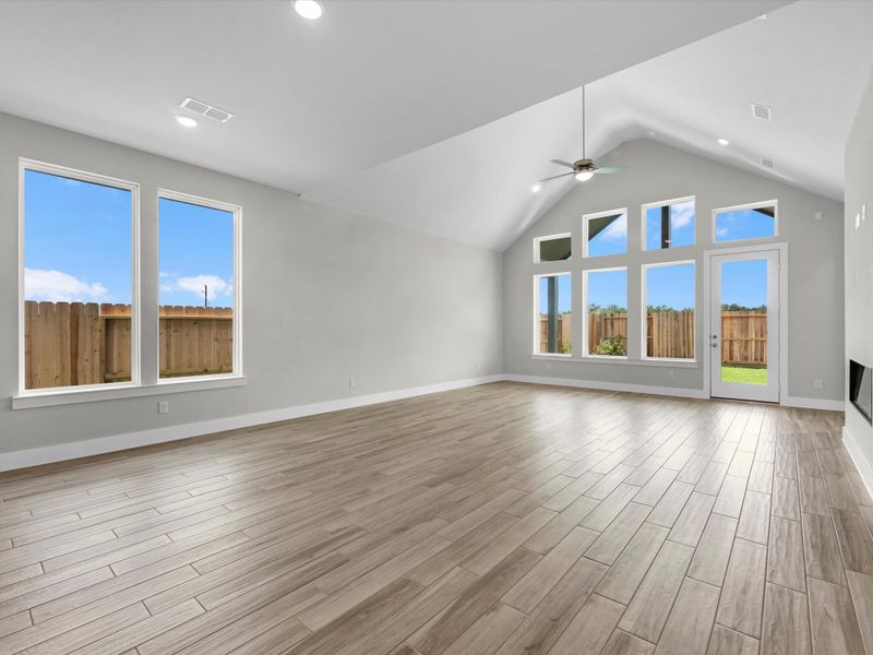 Spacious, unfurnished interior of a new home in Pecan Ridge, Fulshear (Image 12).