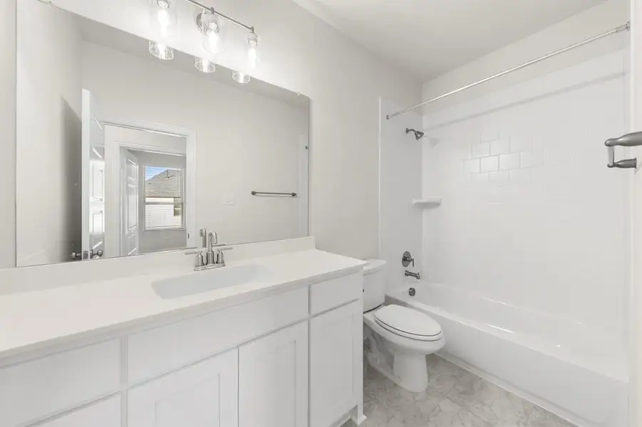 Larson @ 2520 Brunswick Way_Bath #2