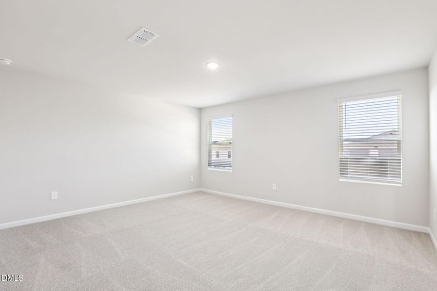 21-web-or-mls-Raleigh- River Glen-38 Hof