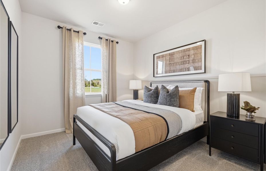 Representative furnished interior of a home built from the Valen by Pulte Homes in Harrington, Greenville (Image 31).