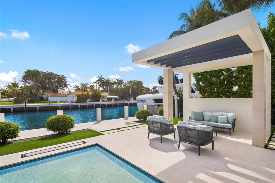 Exterior details and patio area of a home in , Fort Lauderdale (Image 31).