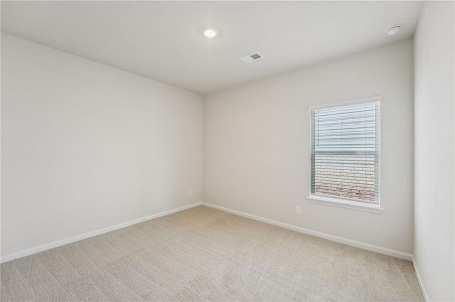 Spacious, unfurnished interior of a new home in Westmont Preserve, Powder Springs (Image 35).