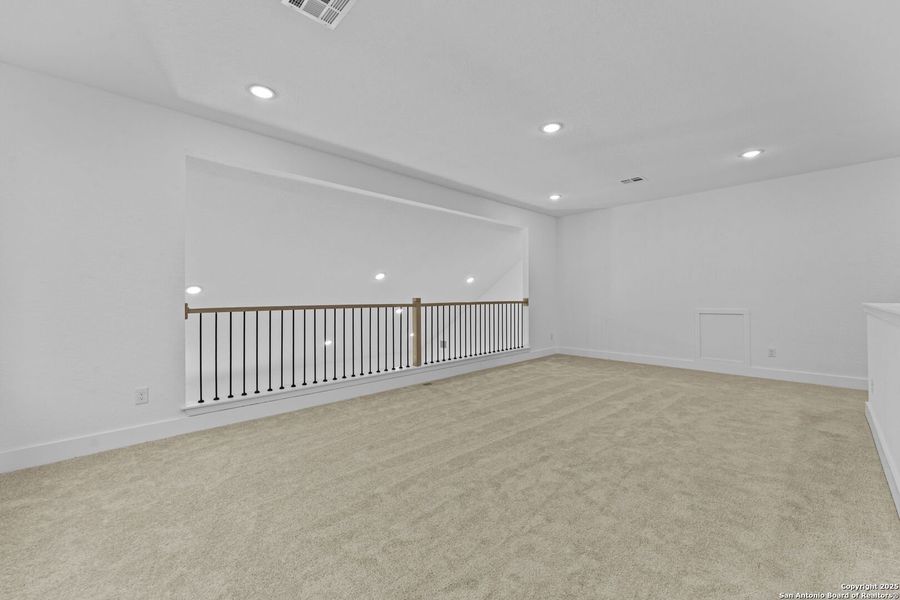 Spacious, unfurnished interior of a new home in Gatehouse: Classic Collection, New Braunfels (Image 24).