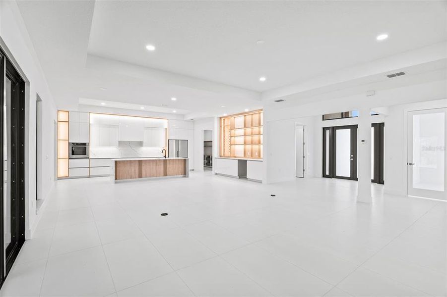 Spacious, unfurnished interior of a new home in , Malabar (Image 20).