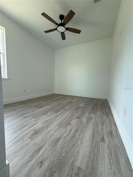 Spacious, unfurnished interior of a new home in , Spring Hill (Image 17).