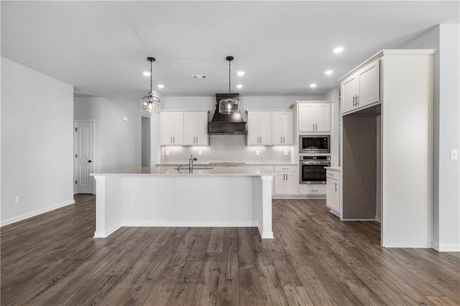 Furnished interior view inside a new home in Harmony Farms, Eatonton (Image 9).