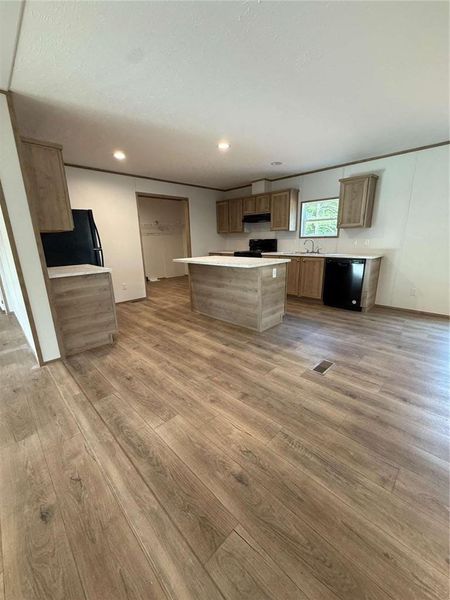 Spacious, unfurnished interior of a new home in , Elberton (Image 14).