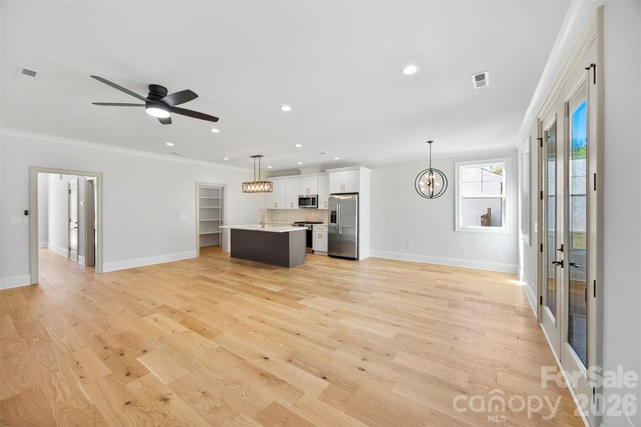 1329 Condon St, Charlotte, NC 28216