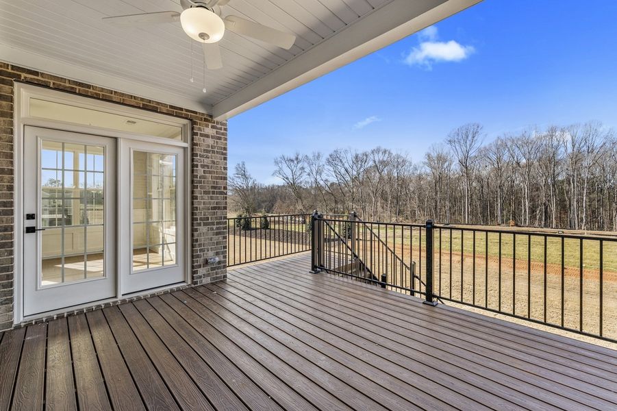 Exterior details and patio area of a home in Walnut Grove, Easley (Image 3).