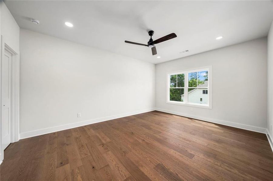Spacious, unfurnished interior of a new home in , Atlanta (Image 64).