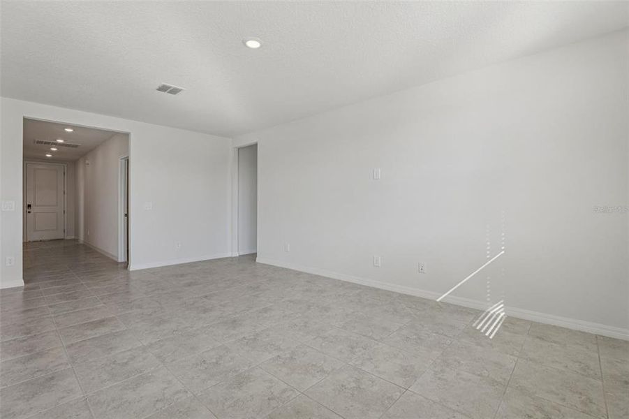 Spacious, unfurnished interior of a new home in Crosswinds - Signature Series, Haines City (Image 15).