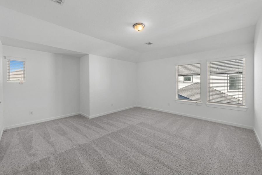 Spacious, unfurnished interior of a new home in Beacon Hill, Waller (Image 23).