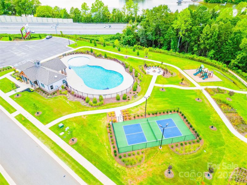 Community amenities in , Mooresville (Image 29). Community amenities in , Mooresville (Image 29).