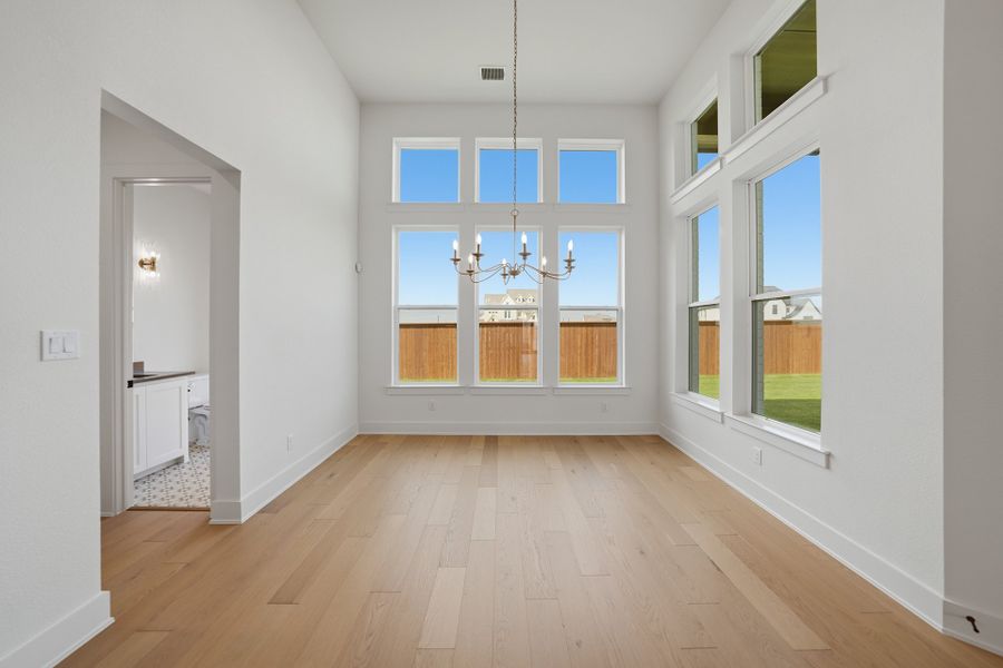 Spacious, unfurnished interior of a new home in Park Place - 80' Lots, Prosper (Image 37).
