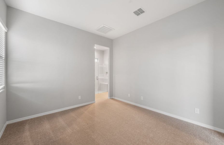 Spacious, unfurnished interior of a new home in Sun City Festival, Buckeye (Image 17). Spacious, unfurnished interior of a new home in Sun City Festival, Buckeye (Image 17).
