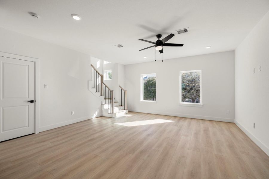 Spacious, unfurnished interior of a new home in , Houston (Image 20).