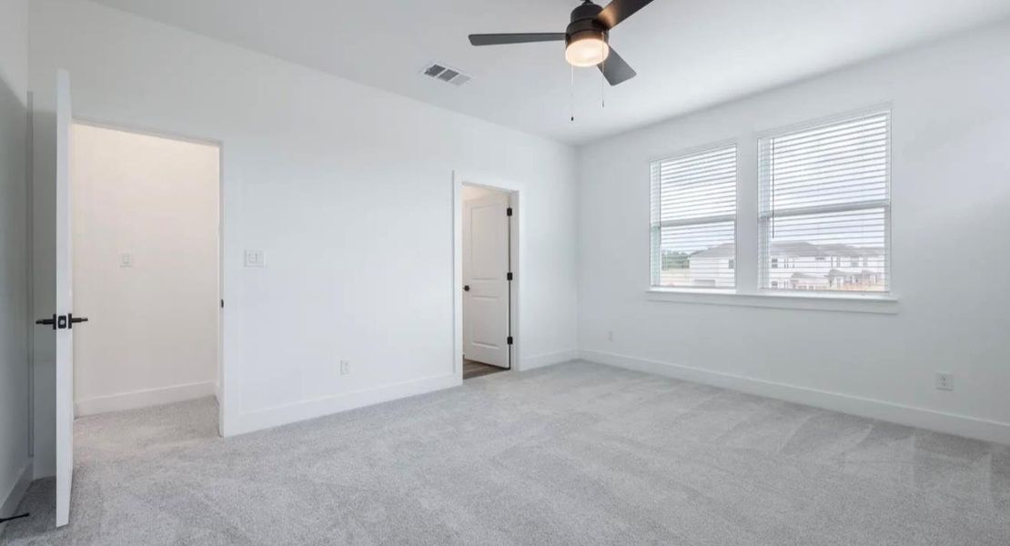 Spacious, unfurnished interior of a new home in , Kyle (Image 9).