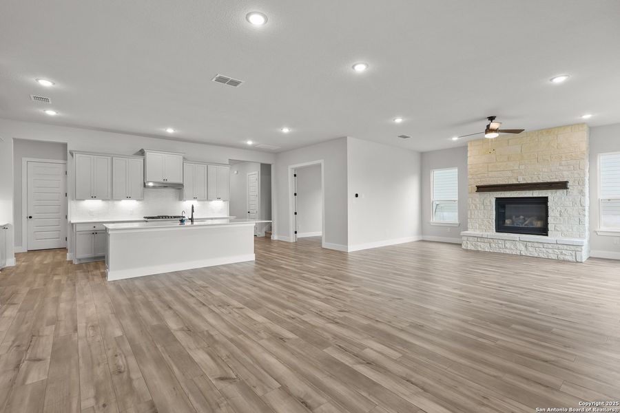 Spacious, unfurnished interior of a new home in Homestead, Schertz (Image 22). Spacious, unfurnished interior of a new home in Homestead, Schertz (Image 22).