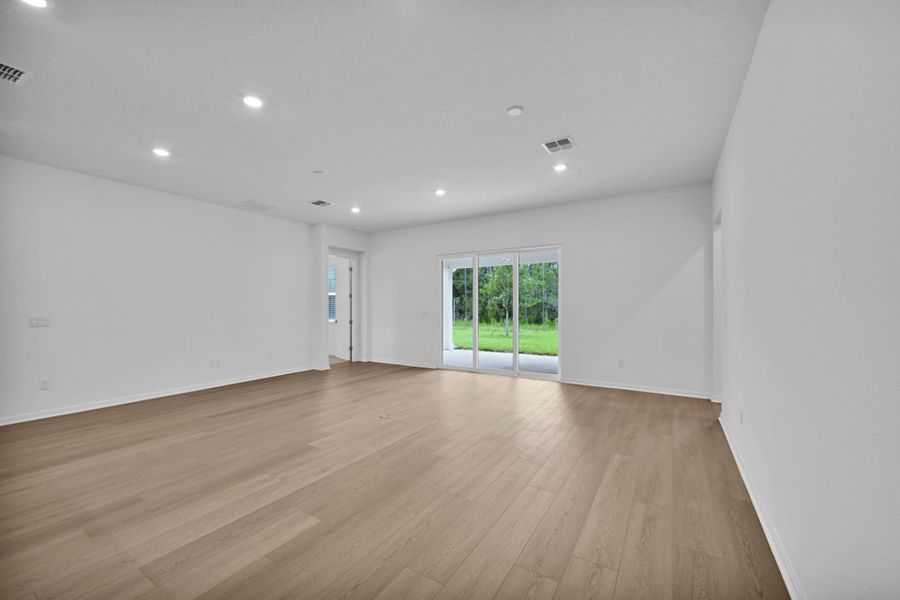 Spacious, unfurnished interior of a new home in Fiddler's Cove, Kingsland (Image 11). Spacious, unfurnished interior of a new home in Fiddler's Cove, Kingsland (Image 11).