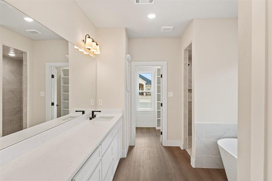 Furnished interior view inside a new home in , Mabank (Image 14).