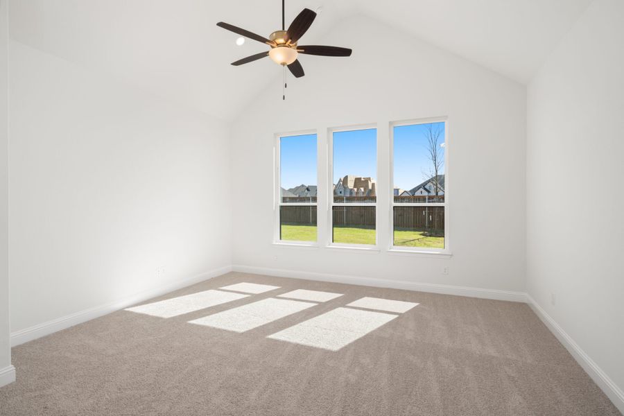 Spacious, unfurnished interior of a new home in Cambridge Crossing, Celina (Image 24).