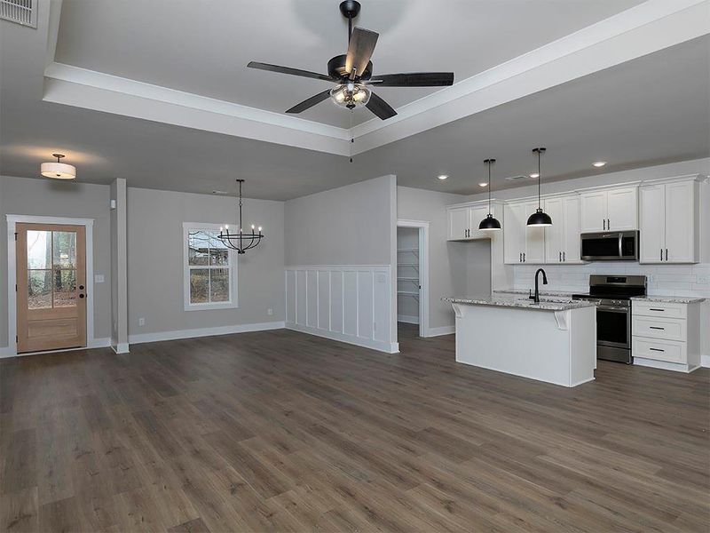 Spacious, unfurnished interior of a new home in , Dallas (Image 17).