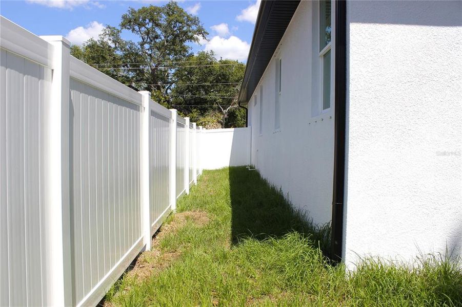 Exterior details and patio area of a home in , Tampa (Image 24).