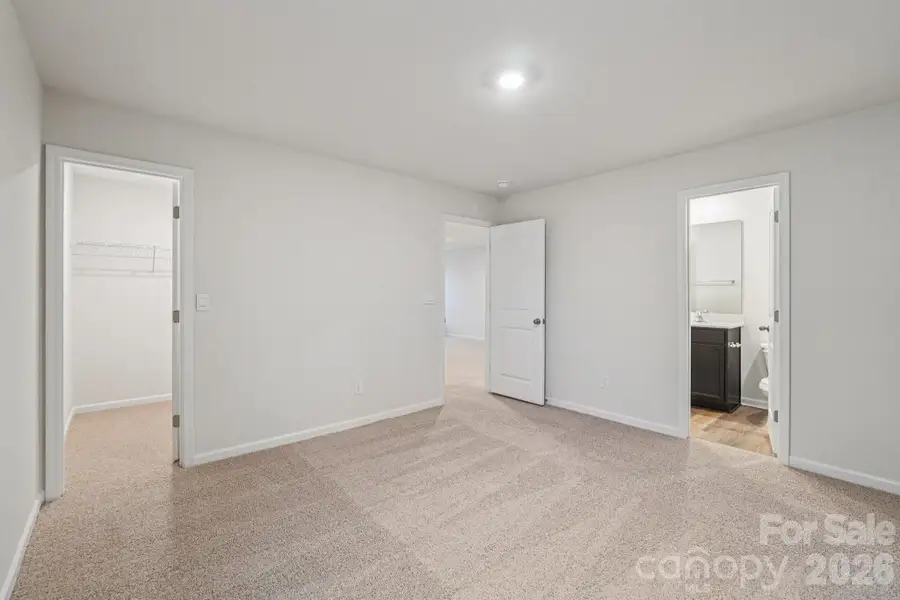 Spacious, unfurnished interior of a new home in Laurelbrook, Sherrills Ford (Image 17).