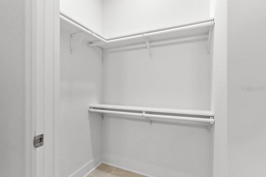 Spacious, unfurnished interior of a new home in , Plant City (Image 15).