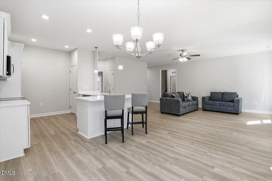 22-400 Creeks Edge Dr-22