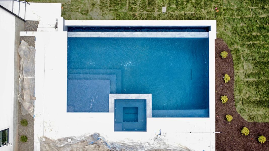 C4187C97-F19C-4A35-B43F-68EF6F6033B5_1_2